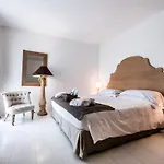 Meltar Boutique